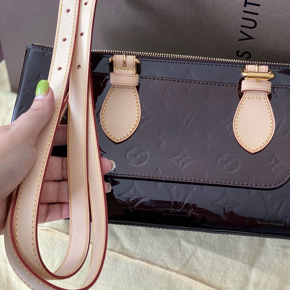 LV 
Monogram Vernis Monogram Vernis Rosewood Avenue Handle Bag (new)